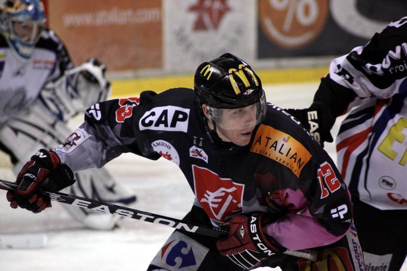 Amiens  8 - 2 Caen 