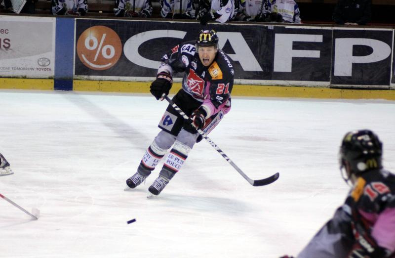 Amiens  8 - 2 Caen 