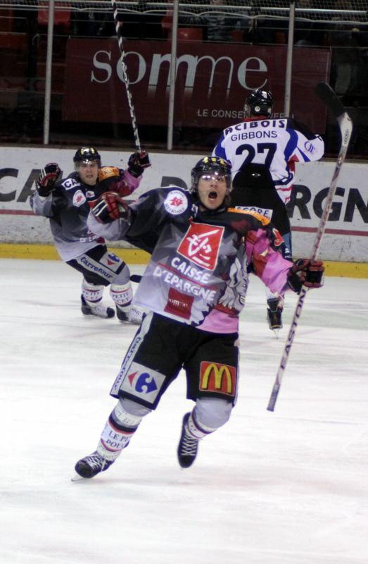 Amiens  8 - 2 Caen 