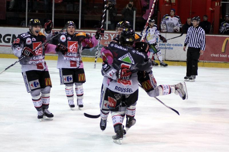 Amiens  8 - 2 Caen 
