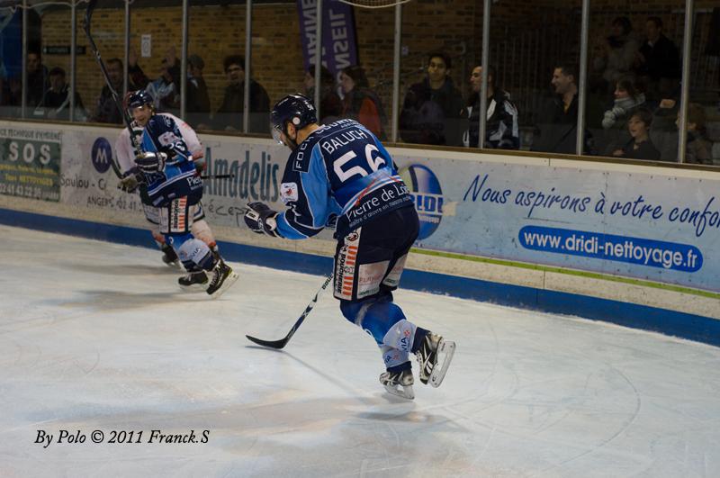 Angers  6 - 3 Mont-Blanc