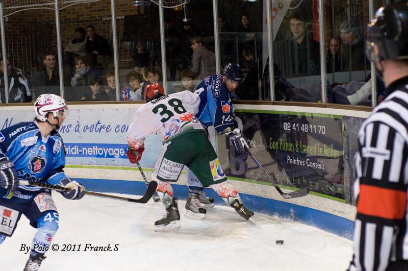 Angers  6 - 3 Mont-Blanc