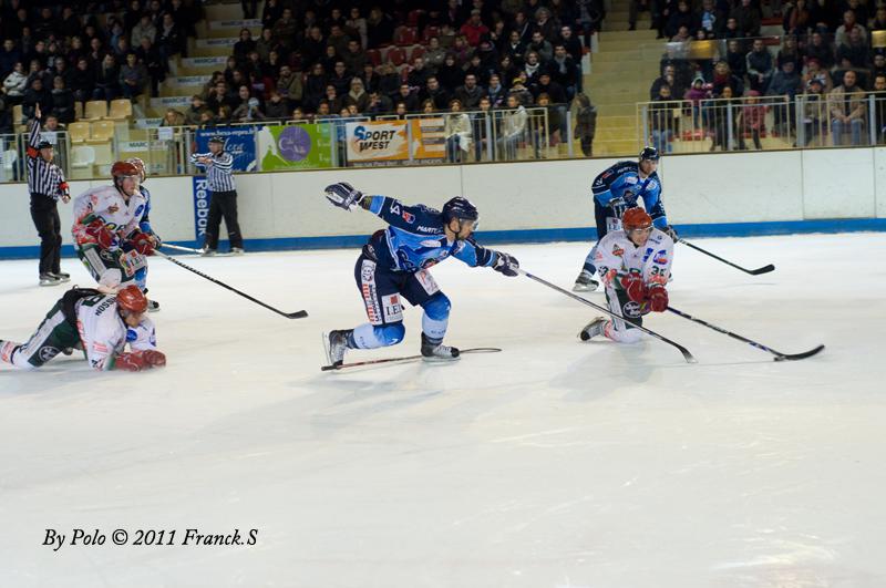 Angers  6 - 3 Mont-Blanc