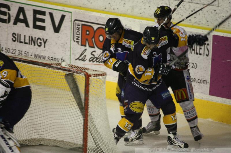 Chamonix  4 - 0 Amiens 