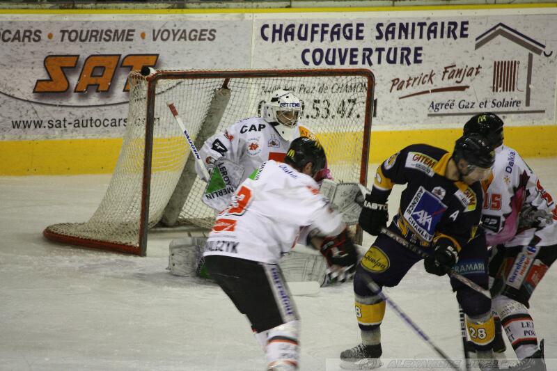 Chamonix  4 - 0 Amiens 