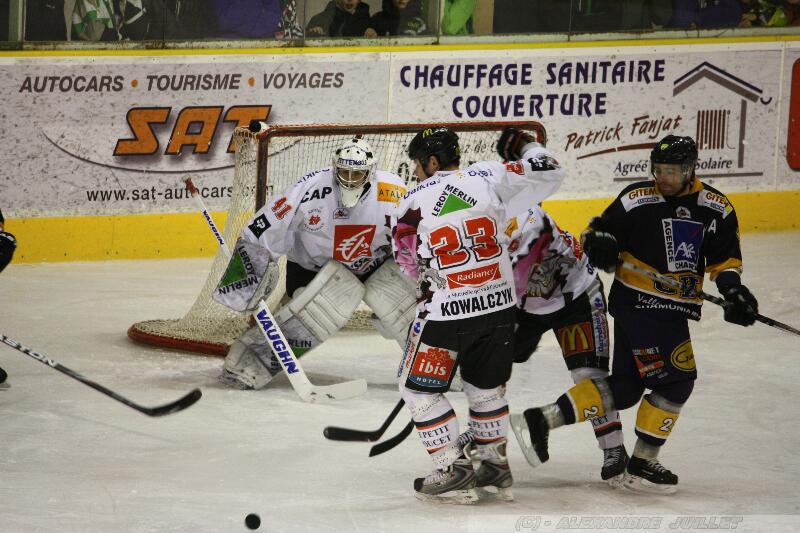Chamonix  4 - 0 Amiens 