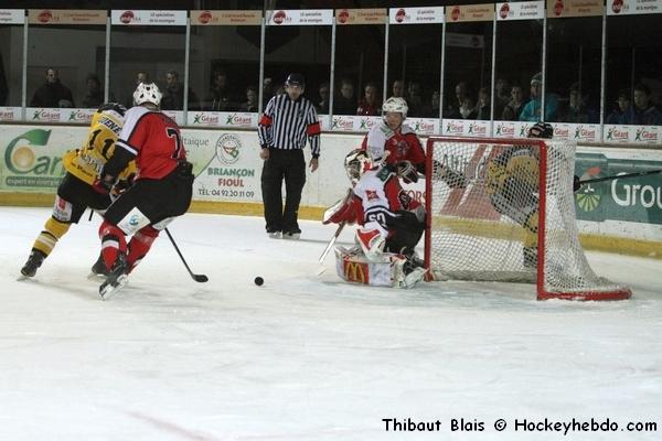 Briançon  2 - 5 Rouen
