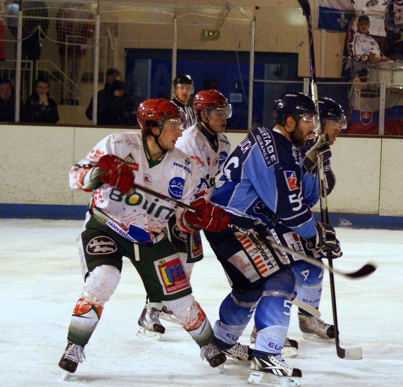 Angers  6 - 3 Mont-Blanc