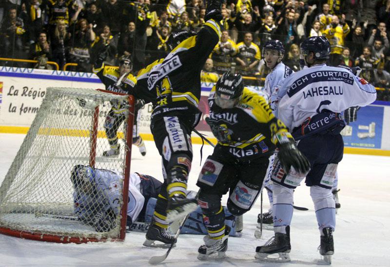 Rouen 4 - 2 Angers 
