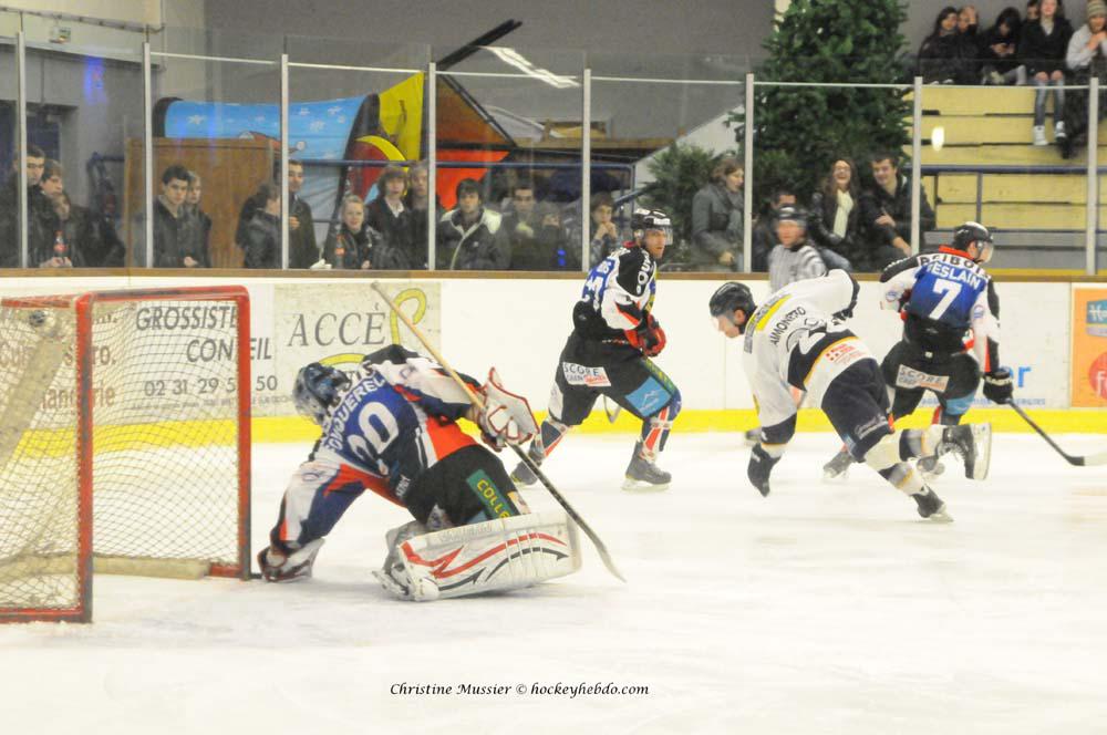 Caen  4 - 3 Chamonix 
