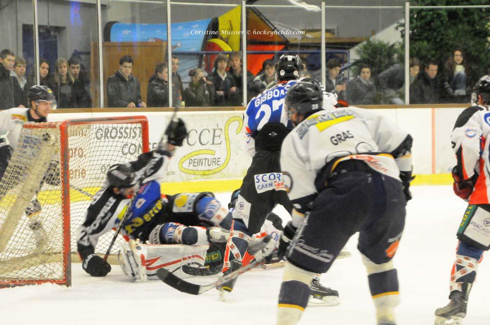 Caen  4 - 3 Chamonix 