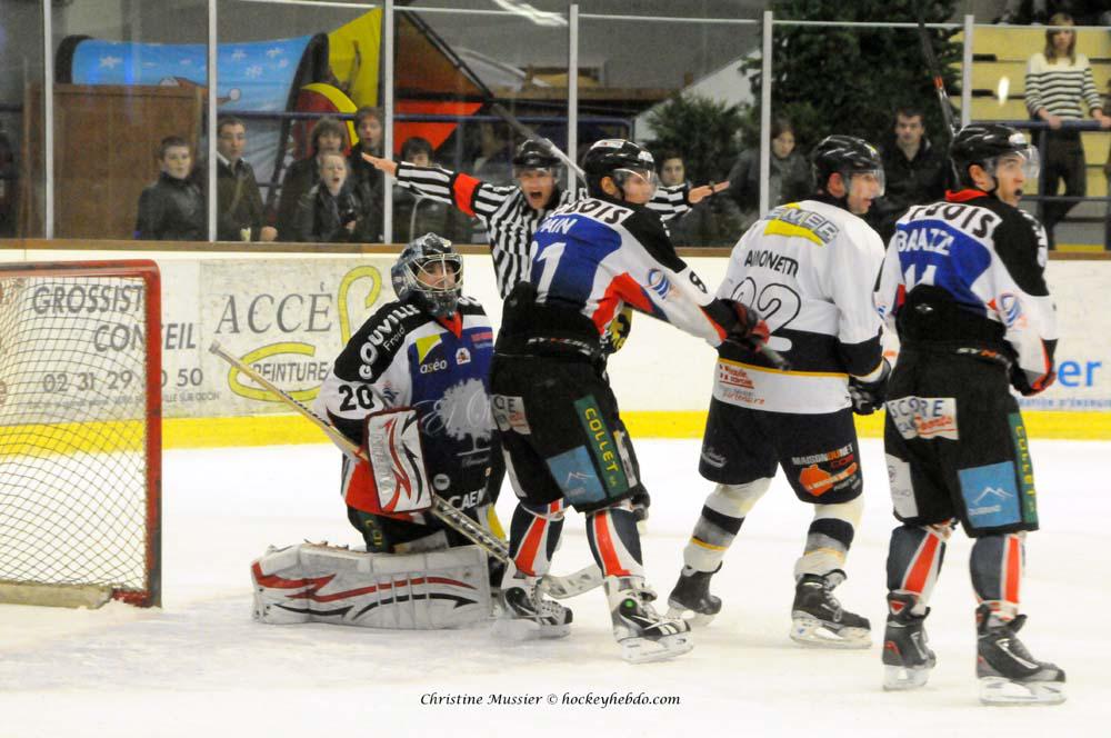Caen  4 - 3 Chamonix 