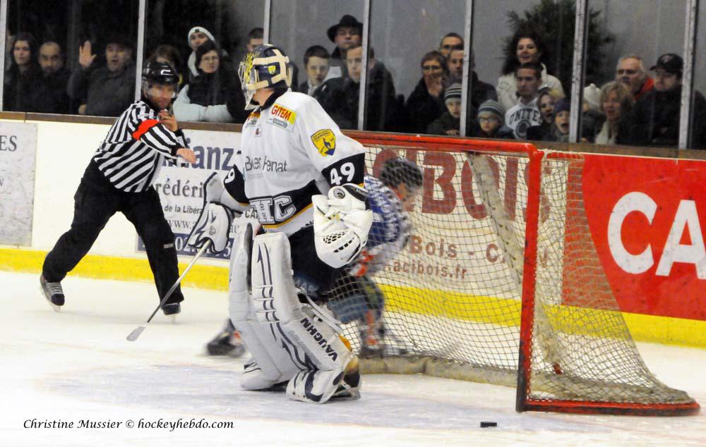 Caen  4 - 3 Chamonix 
