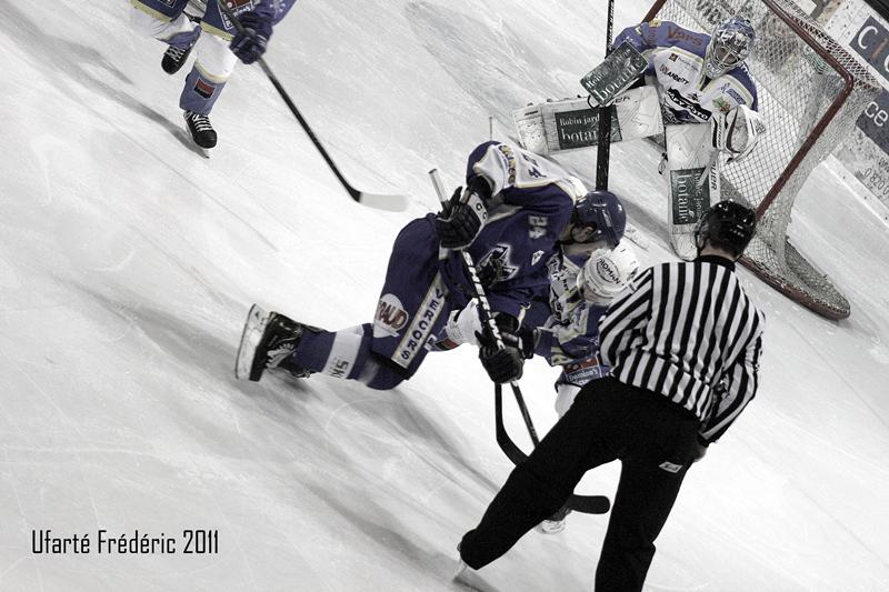 Villard-de-Lans 0 - 3 Gap 
