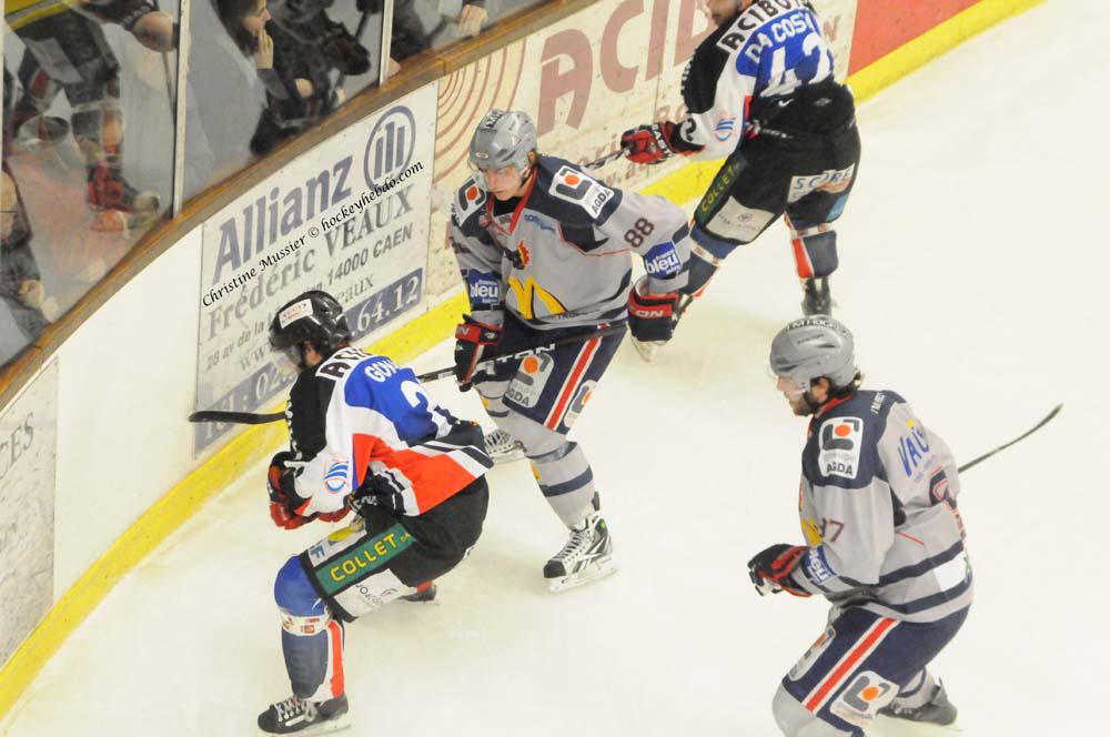 Caen  4 - 3 Grenoble 