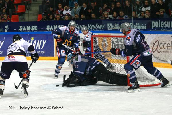 Grenoble  5 - 3 Chamonix 