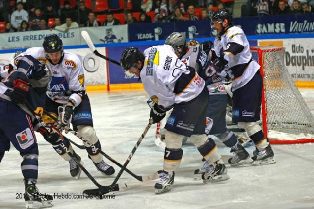 Photo hockey match Grenoble  - Chamonix  le 05/02/2011