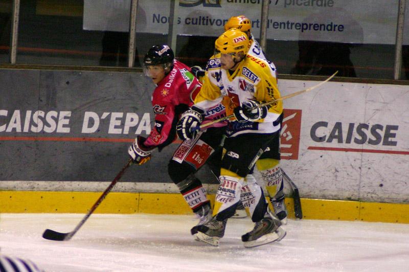Amiens  5 - 0 Strasbourg 