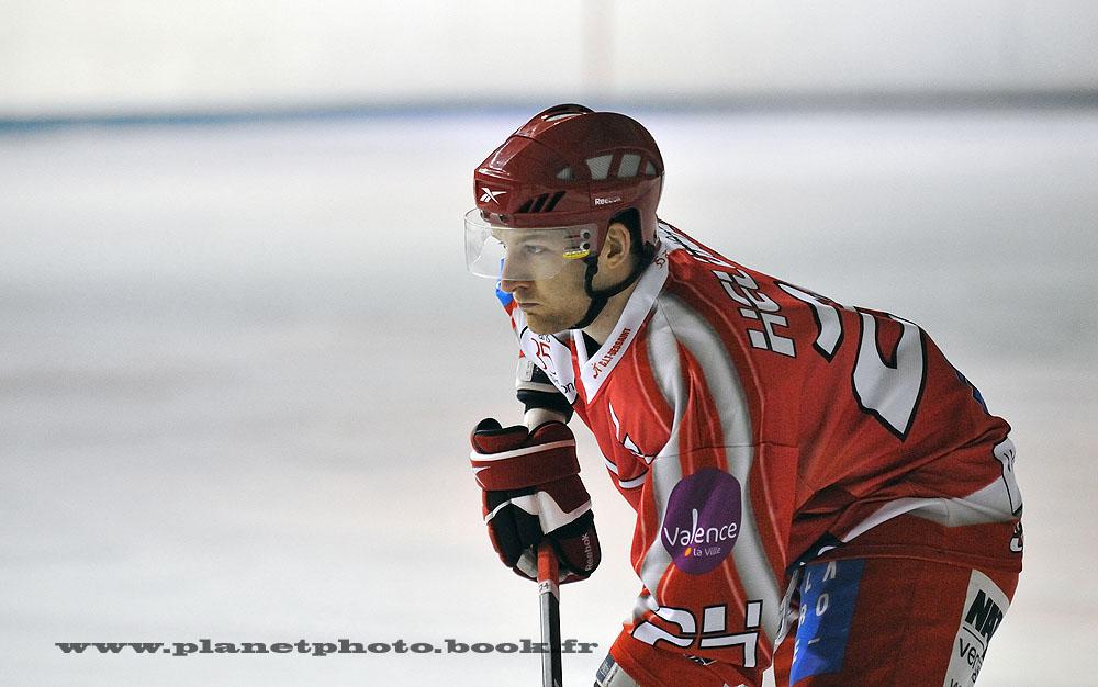 Valence 3 - 6 Cergy-Pontoise