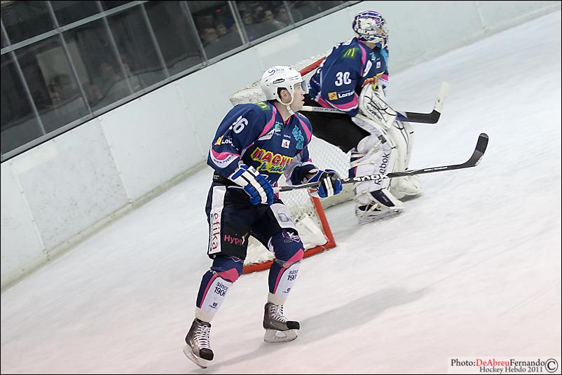 Epinal  2 - 4 Grenoble 