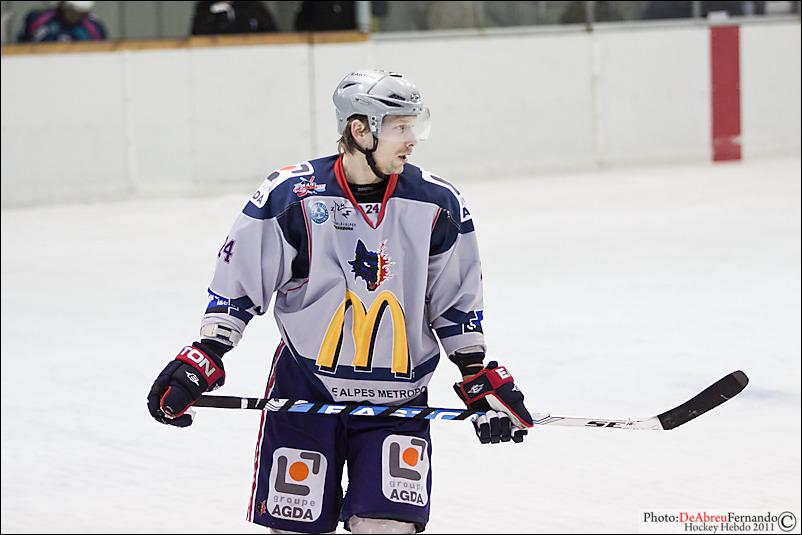 Epinal  2 - 4 Grenoble 
