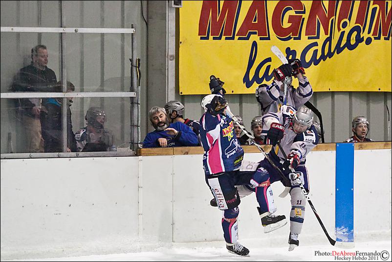 Epinal  2 - 4 Grenoble 