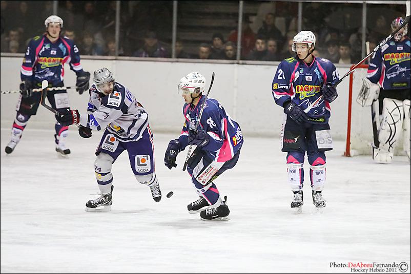 Epinal  2 - 4 Grenoble 