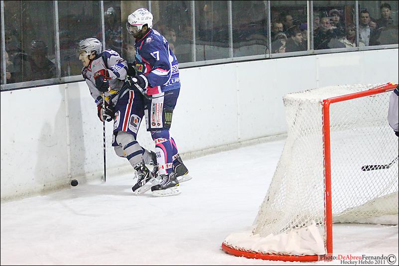 Epinal  2 - 4 Grenoble 