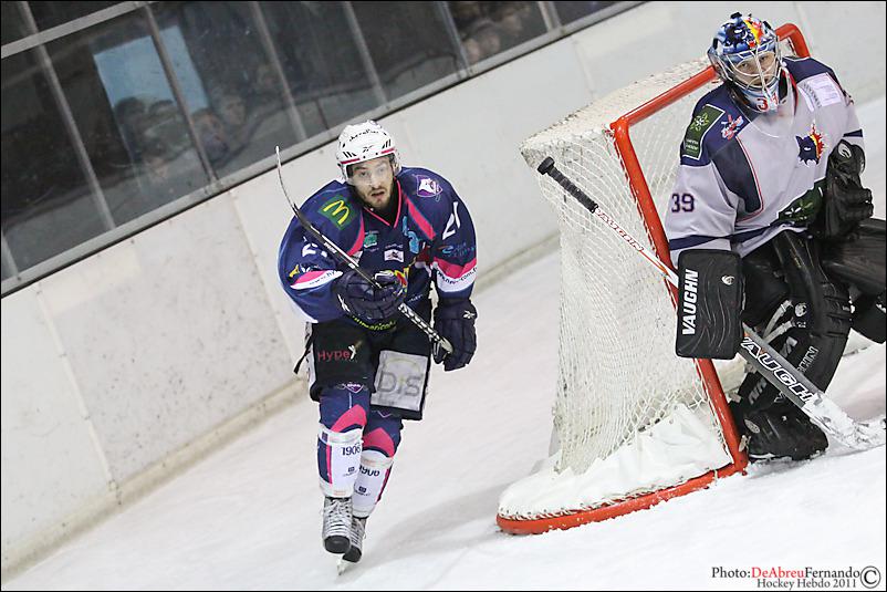 Epinal  2 - 4 Grenoble 