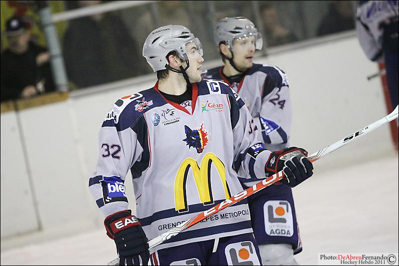 Epinal  2 - 4 Grenoble 