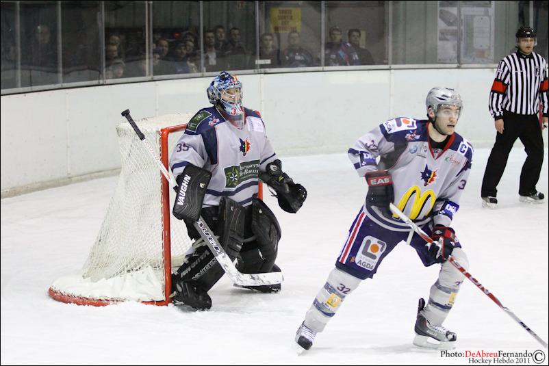 Epinal  2 - 4 Grenoble 