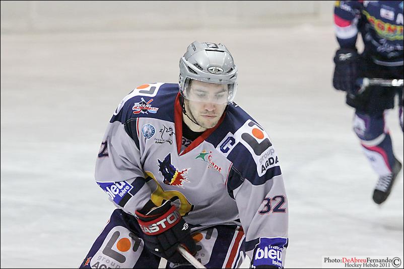 Epinal  2 - 4 Grenoble 
