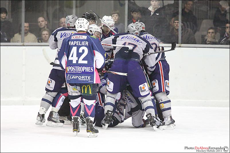 Epinal  2 - 4 Grenoble 