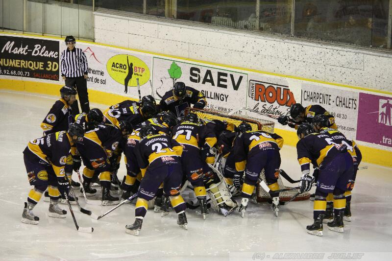 Chamonix  3 - 2 Dijon 
