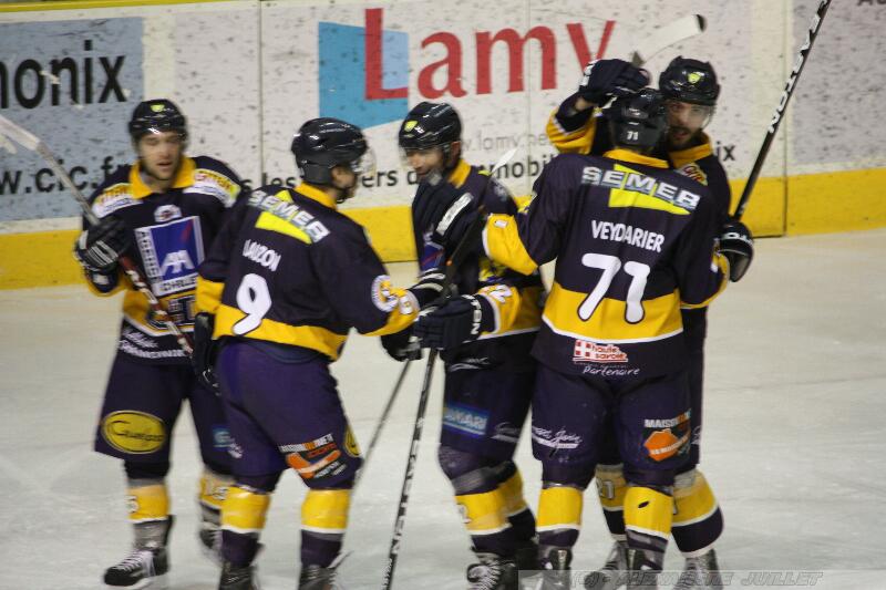 Chamonix  3 - 2 Dijon 