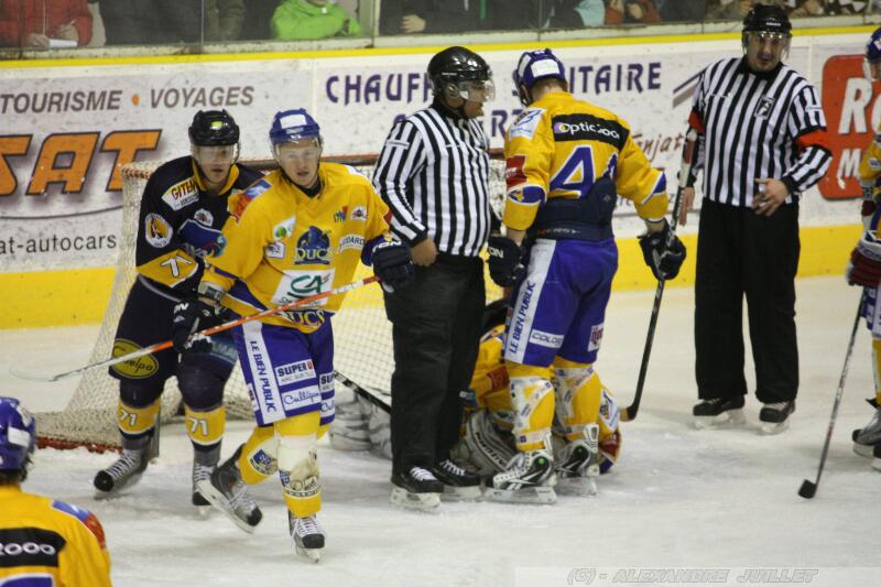 Chamonix  3 - 2 Dijon 