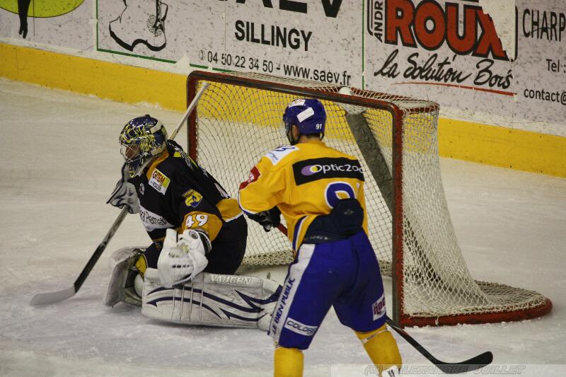 Chamonix  3 - 2 Dijon 