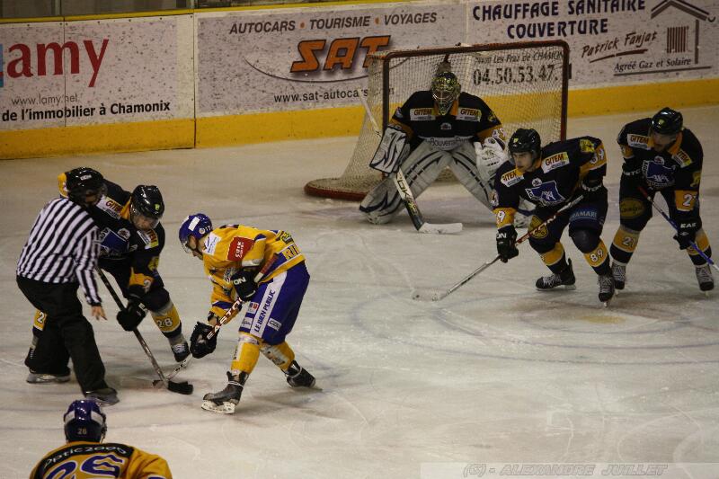 Chamonix  3 - 2 Dijon 
