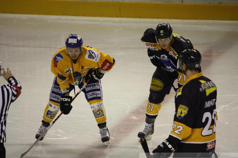 Chamonix  3 - 2 Dijon 