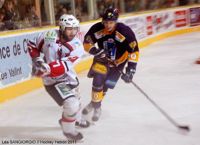 Chamonix  3 - 2 Briançon 