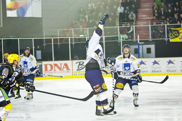 Strasbourg  2 - 3 Chamonix 