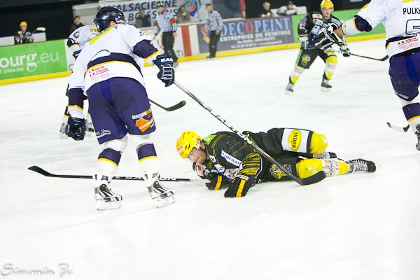 Strasbourg  2 - 3 Chamonix 