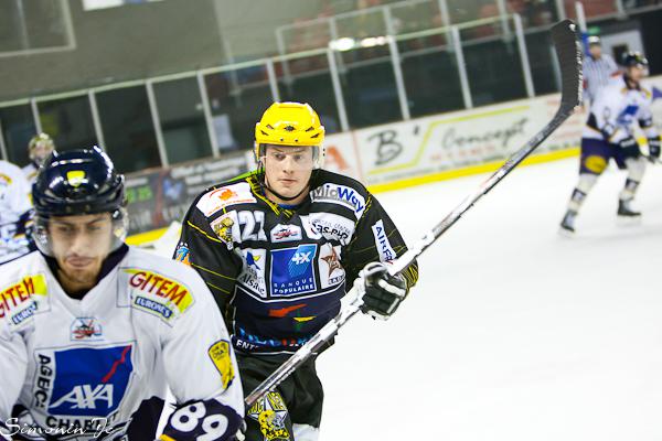 Strasbourg  2 - 3 Chamonix 