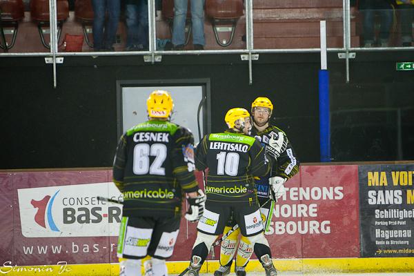 Strasbourg  2 - 3 Chamonix 