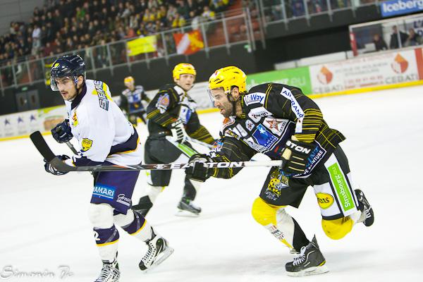 Strasbourg  2 - 3 Chamonix 