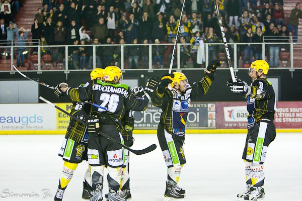 Strasbourg  2 - 3 Chamonix 