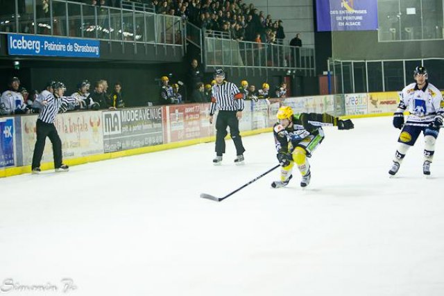 Photo hockey match Strasbourg  - Chamonix  le 26/02/2011