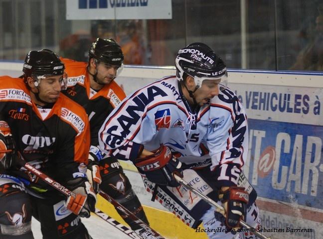 Tours  3 - 4 Angers 