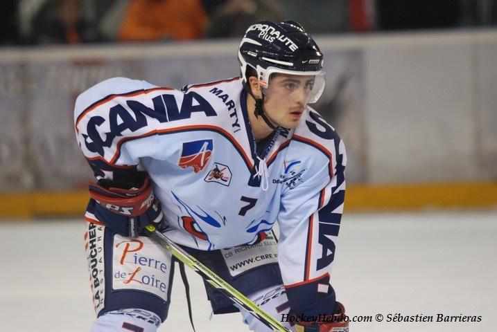 Tours  3 - 4 Angers 