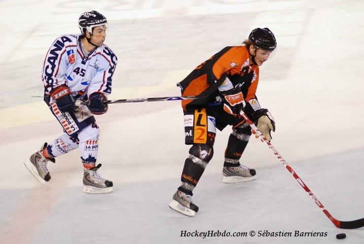 Tours  3 - 4 Angers 